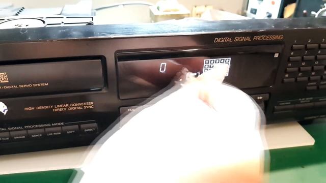 Repair of a Sony CD Player Model CDP-611 / CDP-D7 - No Disc Error смотреть онлайн