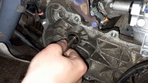 как заменить сальник коленвала на мопеде