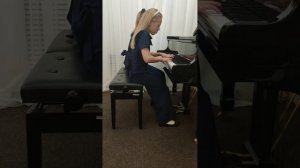 Фортепианный дуэт: Пенькова Ольга и Смирнова Вера (10-11 лет) В.Коровицын " Куклы сеньора Карабаса"