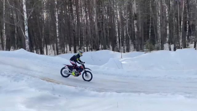 С погодкой повезло , всегда бы так ?? Ptaha mx school на раскатке #ptahamxschool смотреть онлайн