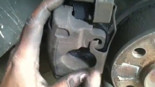 1998 BMW 528i (e39) Brake Pad Change ...part 2