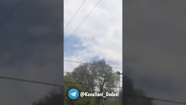 Самолет падает с неба...