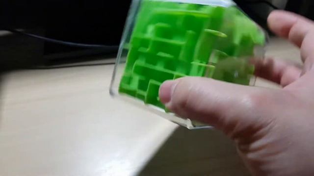 2-in-1 Creative 3D Plastic Cube Maze Piggy Bank смотреть онлайн