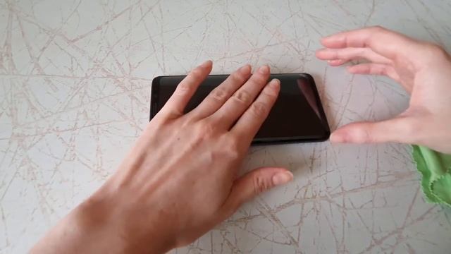 Наклейка защитного стекла на разбитый экран Samsung Galaxy S9+ смотреть онлайн