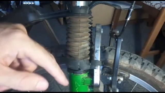 Как ЛЕГКО смазать вилку на велосипеде не разбирая