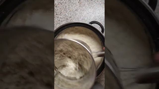 ВКУСНЫЙ РЕЦЕПТ БЛИНОВ #готовимскулемой #блинчики #блины #завтракдома #простойрецепт #блинынакипятк смотреть онлайн