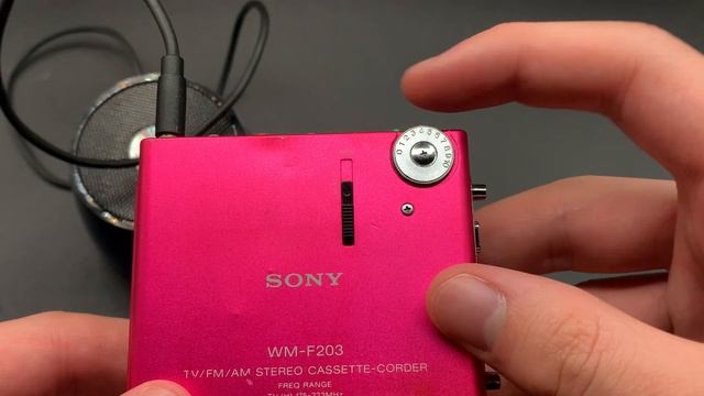 Sony Walkman WM-F203 Red смотреть онлайн