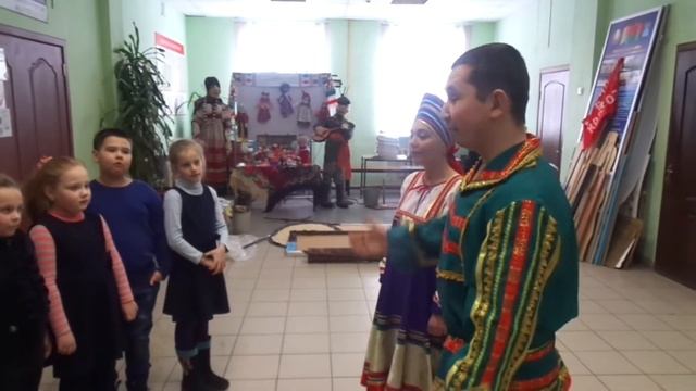 ОНЛАЙН КОЛЯДКИ "Будем петь, ребятки, весёлые колядки!" смотреть онлайн