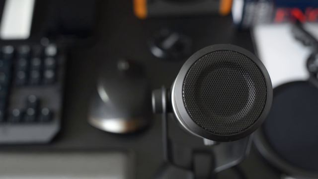 Razer Seiren Pro - mikrofon (nie tylko) dla youtubera смотреть онлайн