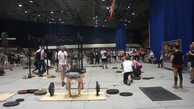 Турнир по КРОССФИТ в рамках ЗОВ ТАНКОГРАДА. Женщины любители, испытание 2, группа №2. 2 мая 2015 смотреть онлайн