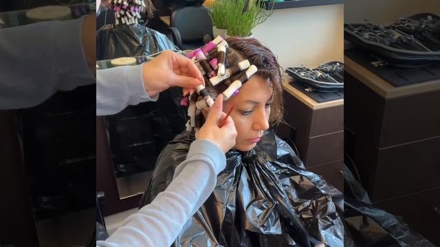 Keep your rod vertically to elongate your curls смотреть онлайн