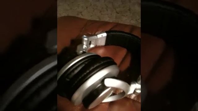 Sony MDR-V700 dj headphones смотреть онлайн