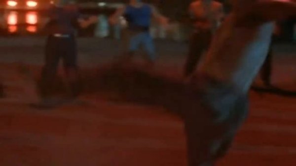 Zoom zoom zoom capoeira.