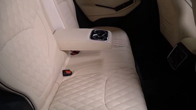 Subaru Forester перетяжка салона, руля и вставок в кремовую кожу [КОЖА ИЛИ ЭКОКОЖА В 2022]