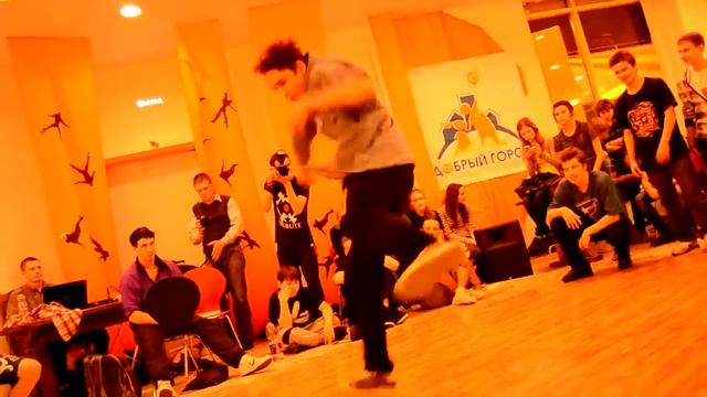 Чеснок и BoldRock vs fura rissa / 2х2 смотреть онлайн