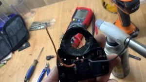 Ремонт кнопки хлопушки багажника Туарег 2008