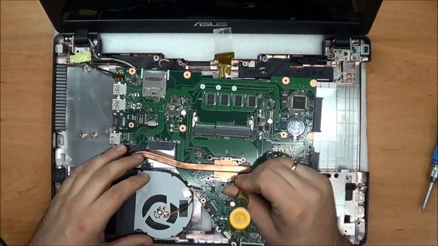 #КиберВнук | Как разобрать и собрать ноутбук ASUS X552WA смотреть онлайн