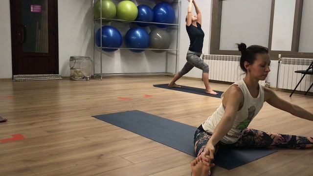 Mysore classes with Igor Kras смотреть онлайн