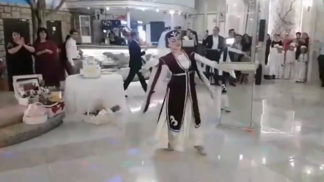 Ансамбль Тавих рук Марта Папазян смотреть онлайн