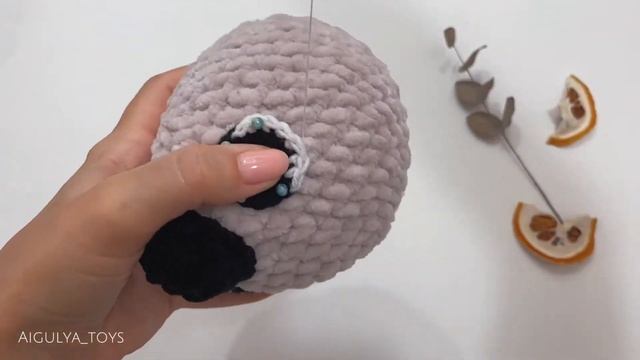 Аккуратно пришиваем глаза • Игрушки крючком • Амигуруми смотреть онлайн