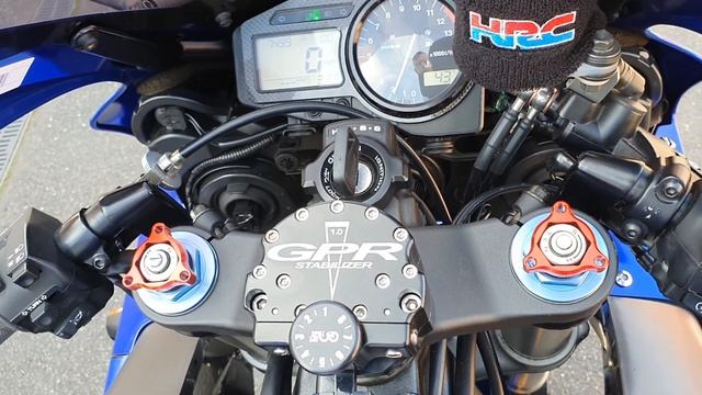 Honda CBR954 Start Up & Run from Cold + Akrapovic смотреть онлайн