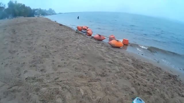 Пляжный коп, испытываю новую приспособу для поиска в воде!!! смотреть онлайн