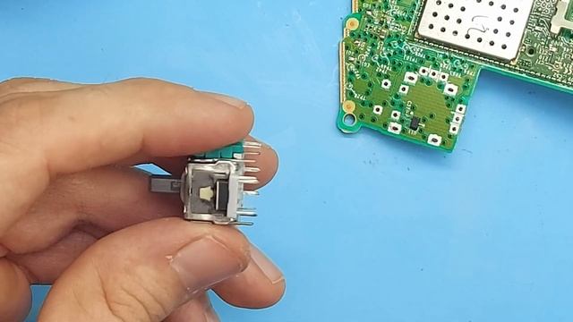 Замена стика геймпада Xbox One смотреть онлайн