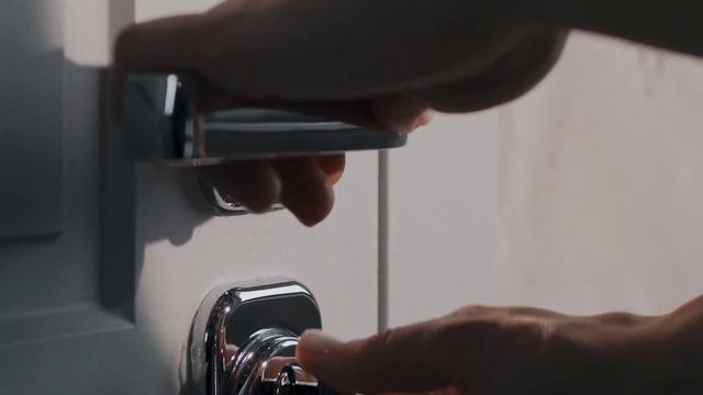 Работники обомлели, когда в мусорном баке нашли ребенка смотреть онлайн