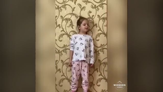 Стих что делать?(Кто на лавочке сидел,кто на улицу глядел). смотреть онлайн