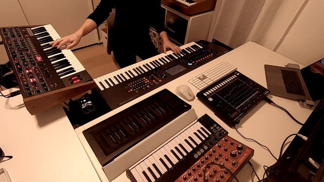 Yamaha Montage 7 & Sequential Prophet 6 смотреть онлайн