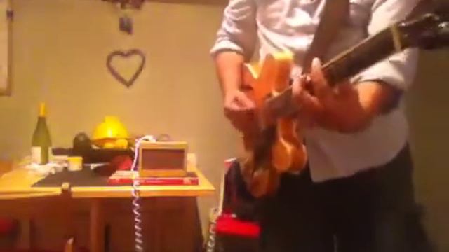 Fender Mini Twin Amp смотреть онлайн