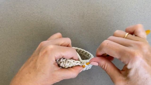 Вяжем столбики без накида "галочки" или в раскол смотреть онлайн