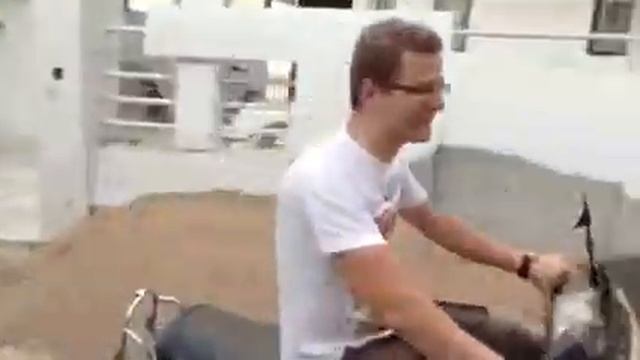 прибытие скутера смотреть онлайн