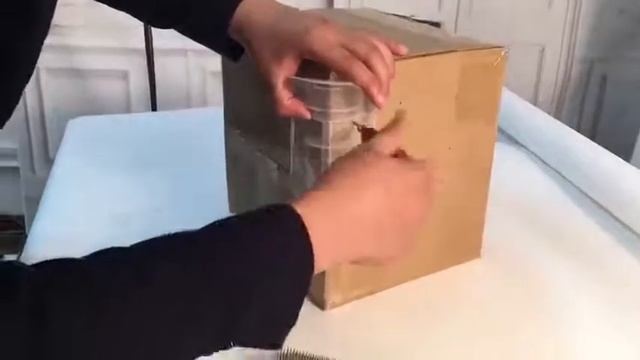 Угловая щетка чесалка для кошек смотреть онлайн