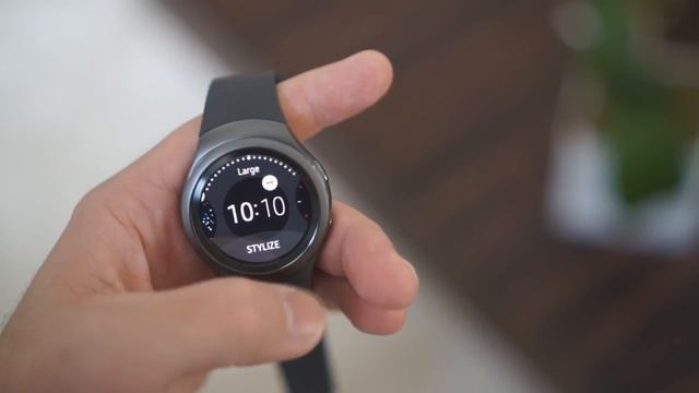 Samsung Gear S2 and S2 Classic hands-on смотреть онлайн