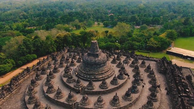 Borobudur, Mahayana Buddhist temple, Java, Indonesia смотреть онлайн