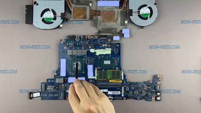Alienware 15 R4 Disassembly, fan cleaning and thermal paste replacement смотреть онлайн