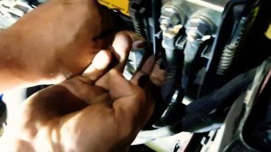 Как снять(поменять) аккумулятор на пежо 308