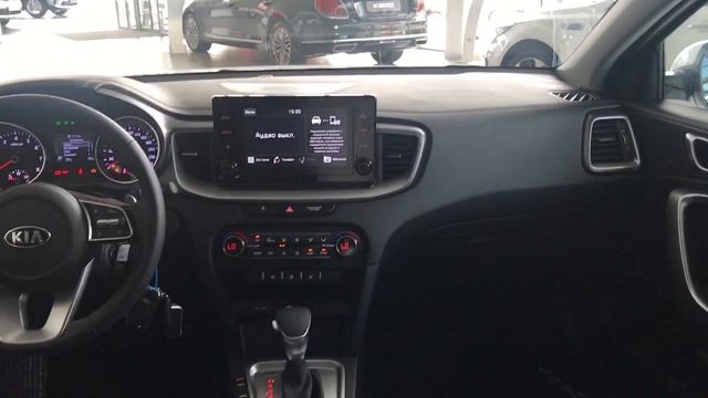 Видеопрезентация автомобиля KIA XCeed смотреть онлайн