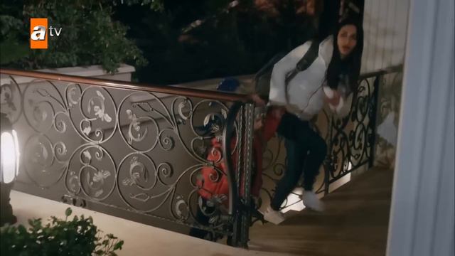Nefes, Vedat'tan Kaçıyor! | Sen Anlat Karadeniz 1. Bölüm