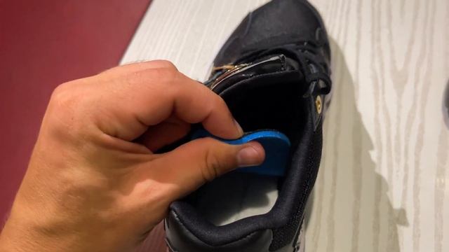 Кроссовки adidas Falcon смотреть онлайн