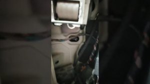 как снять задний фонарь (поменять лампочку) на вольво хс 90