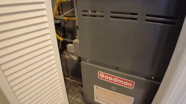 Classic Styling w/ Modern Upgrades 4 BDRM Renovated West End Beauty ++$349K++ смотреть онлайн