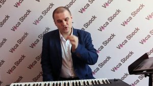 Как правильно петь в караоке? Как стать звездой караоке?