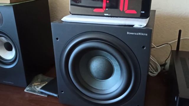 Denon DRA 800H+ акустика Bowers & Wilkins 607 + саб Bowers & Wilkins 608 смотреть онлайн