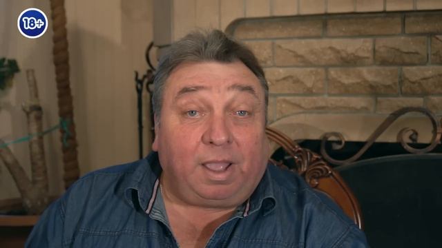 Анекдот про два полотенца, муху в пиве и криптовалюту смотреть онлайн