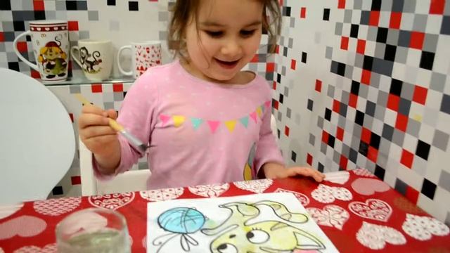 Lady Tamilla раскрашивает водой в раскраске смотреть онлайн