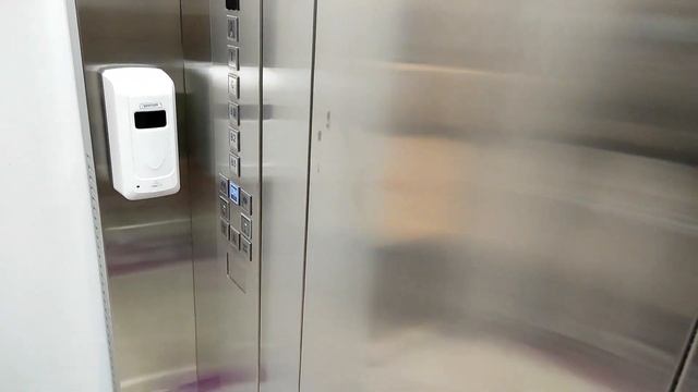 Brand New ThyssenKrupp Traction Elevators - AEON Mall Sentul City, Bogor, West Java (East) смотреть онлайн