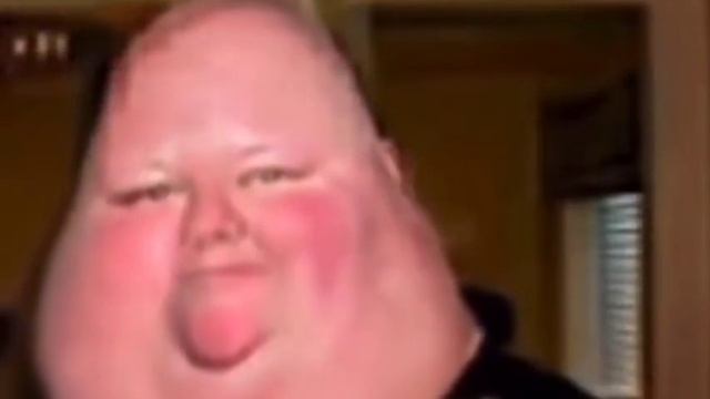 Hold your fire ! This man isn't black ! (fat to fit) смотреть онлайн
