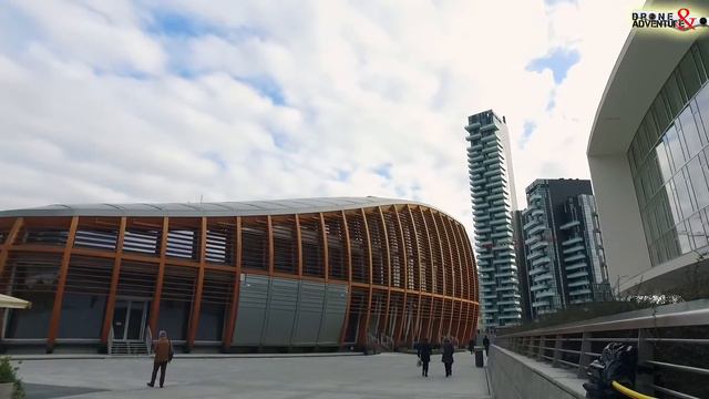 Milano Piazza Gae Aulenti - DJI - OSMO - смотреть онлайн